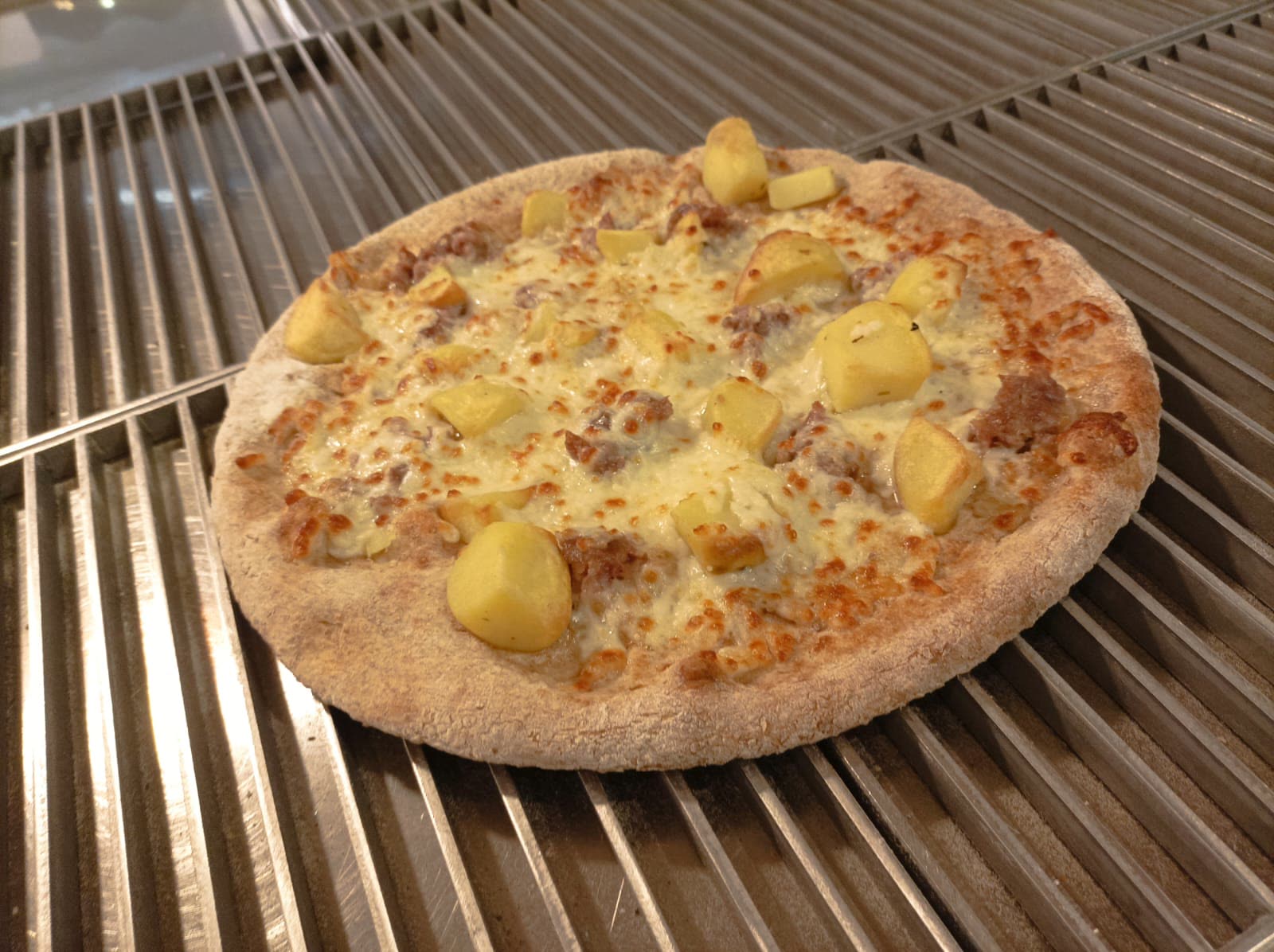 Pizza bianca con patate
